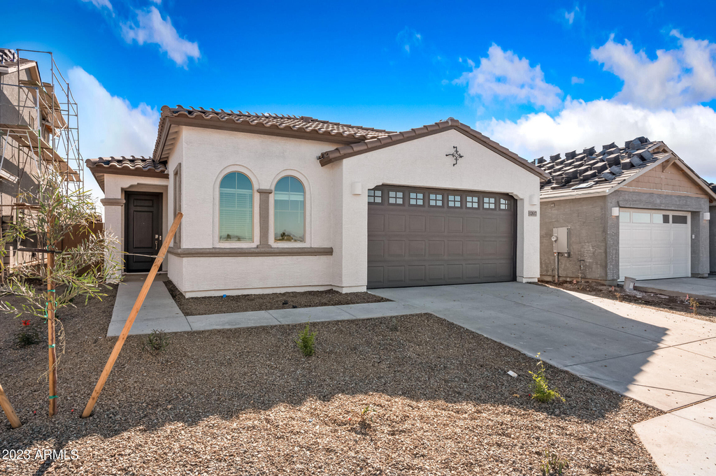 12617 W Kaler Drive - Photo 0