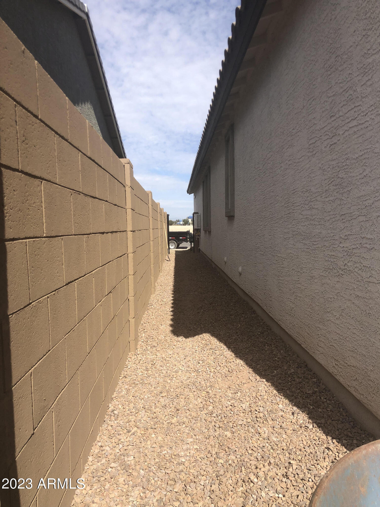 12617 W Kaler Drive - Photo 29