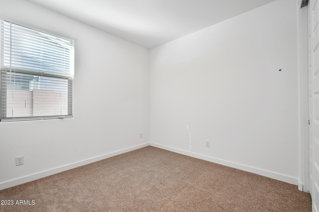 12617 W Kaler Drive - Photo 23