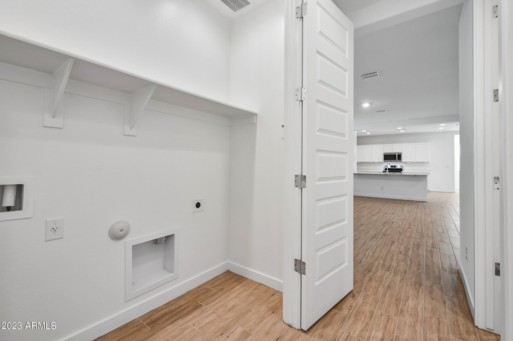 12617 W Kaler Drive - Photo 18