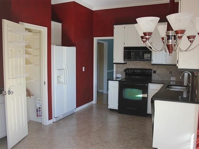 8209 Bells Street - Photo 1