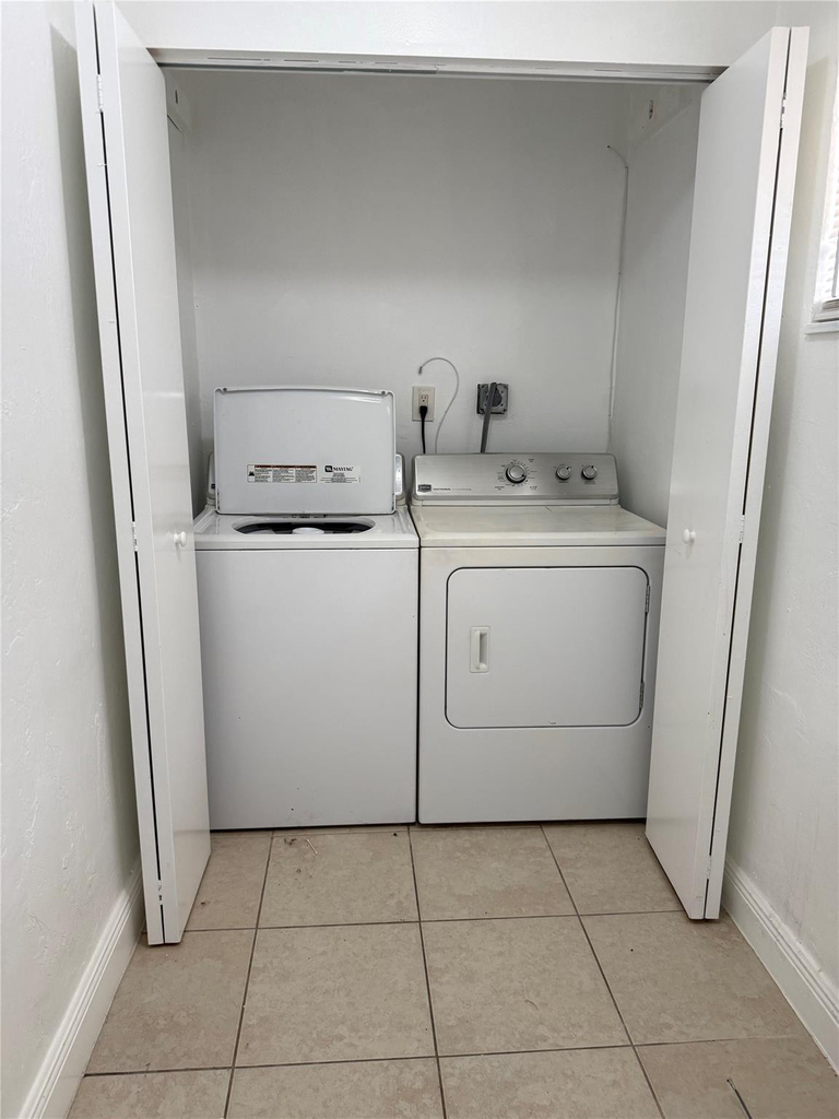 1139 Nw 9th Avenue - Photo 11