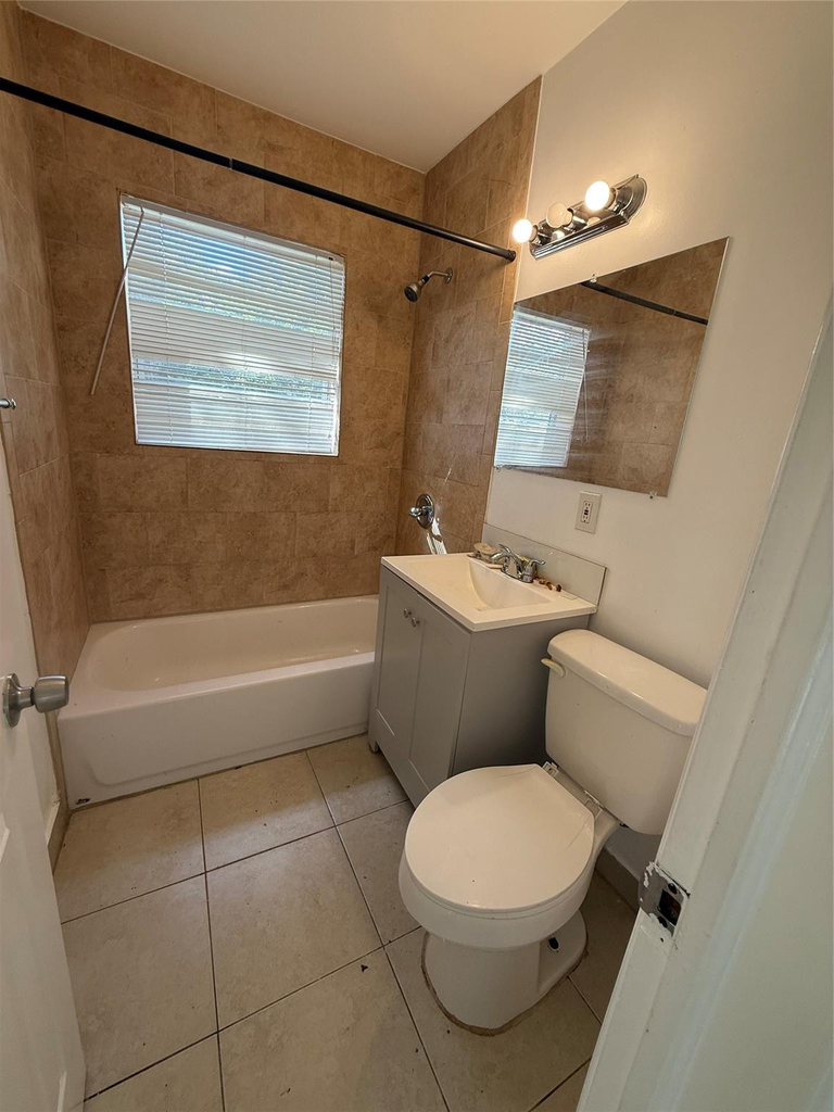 1139 Nw 9th Avenue - Photo 17