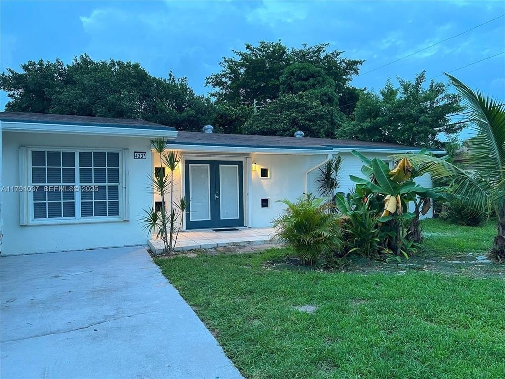 4337 Sw 49th Street - Photo 1