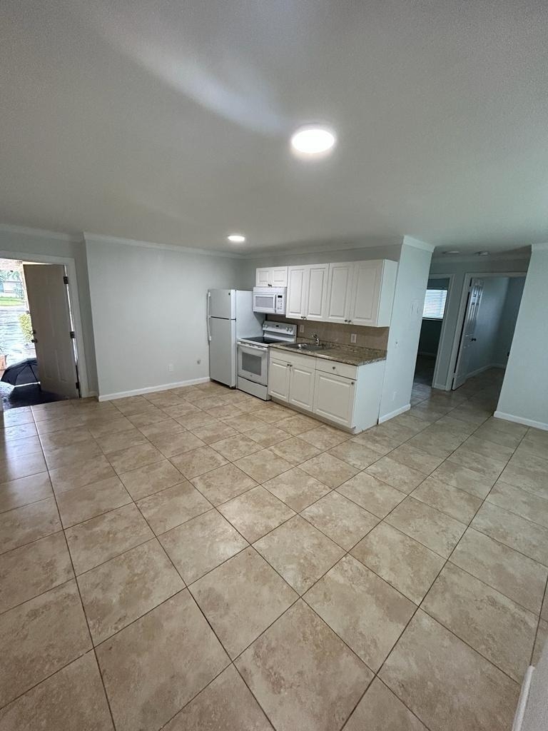 1119 Nw 6th Avenue - Photo 0