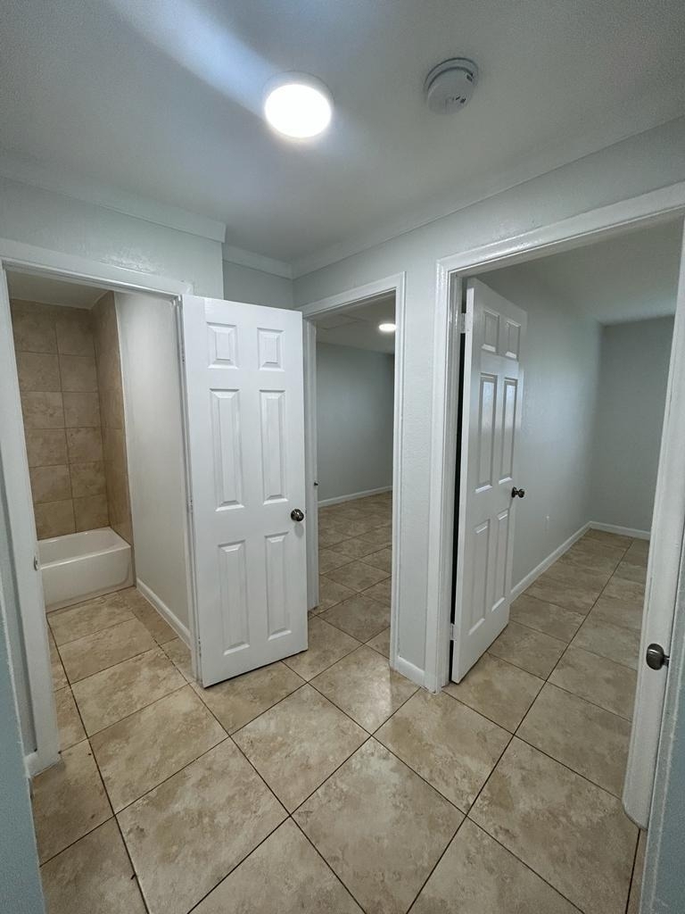 1119 Nw 6th Avenue - Photo 5