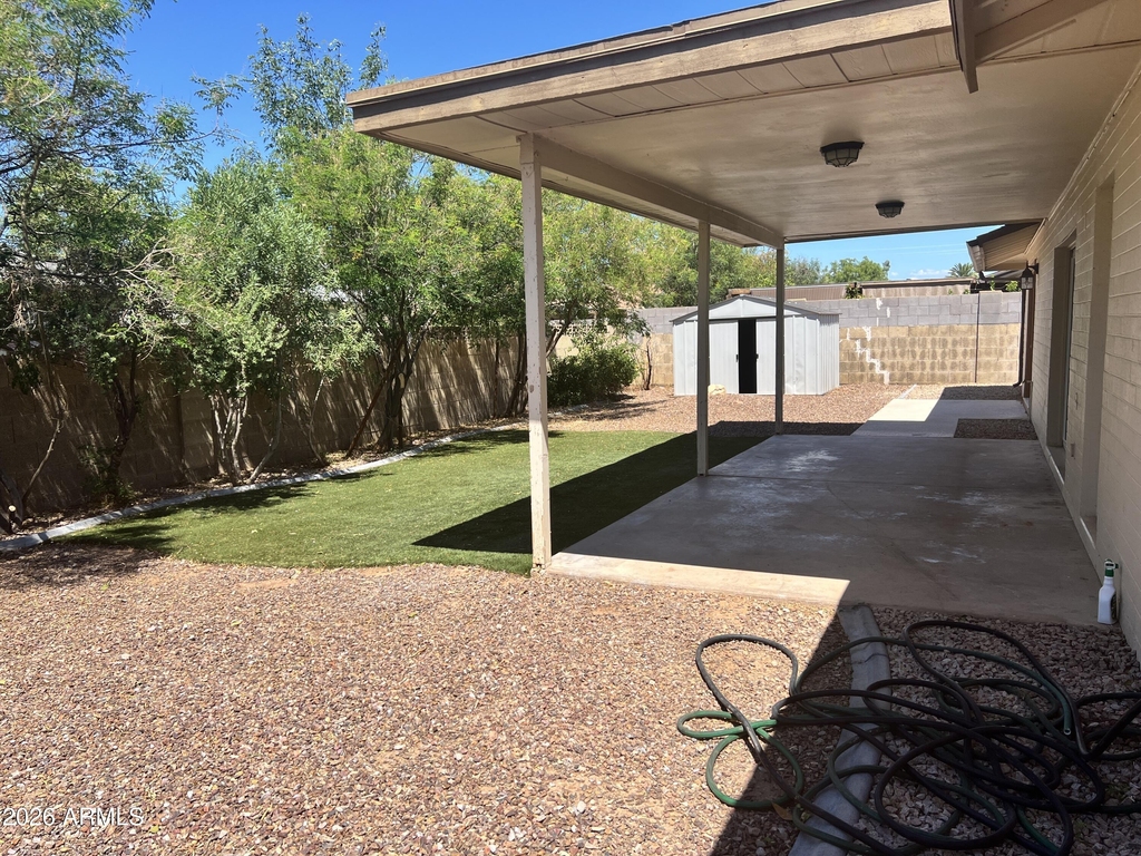 602 E Lodge Drive - Photo 28