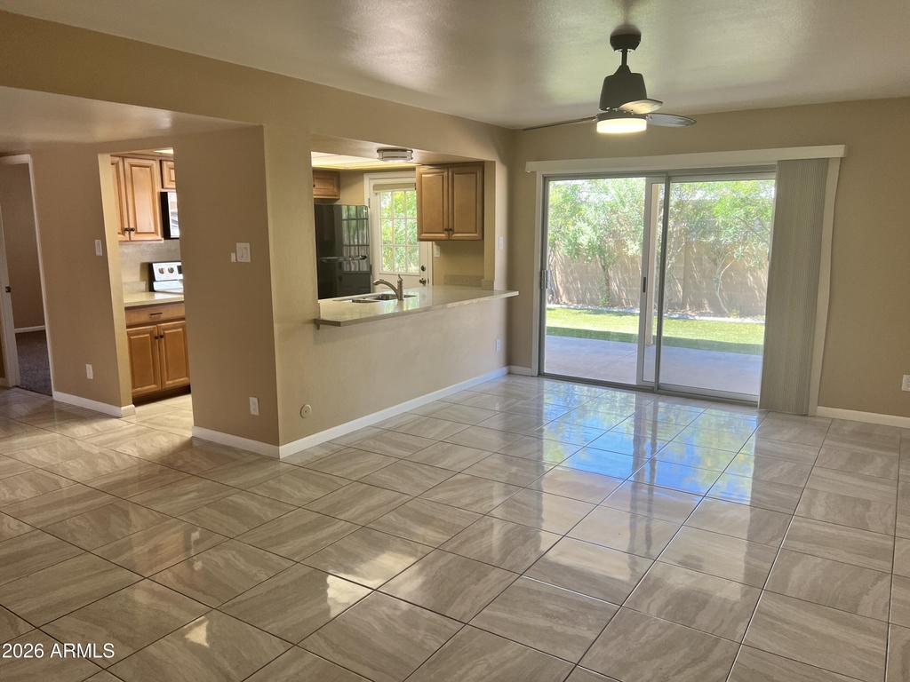 602 E Lodge Drive - Photo 9