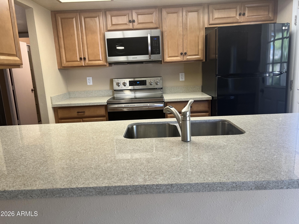 602 E Lodge Drive - Photo 6