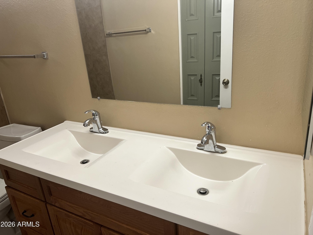 602 E Lodge Drive - Photo 13