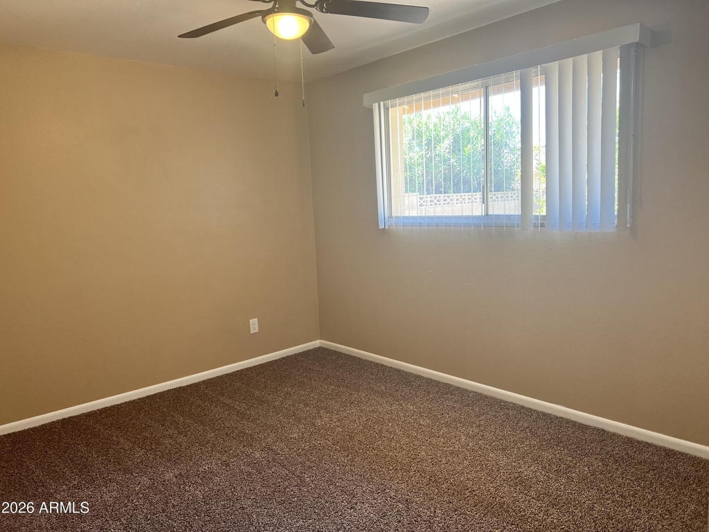 602 E Lodge Drive - Photo 24