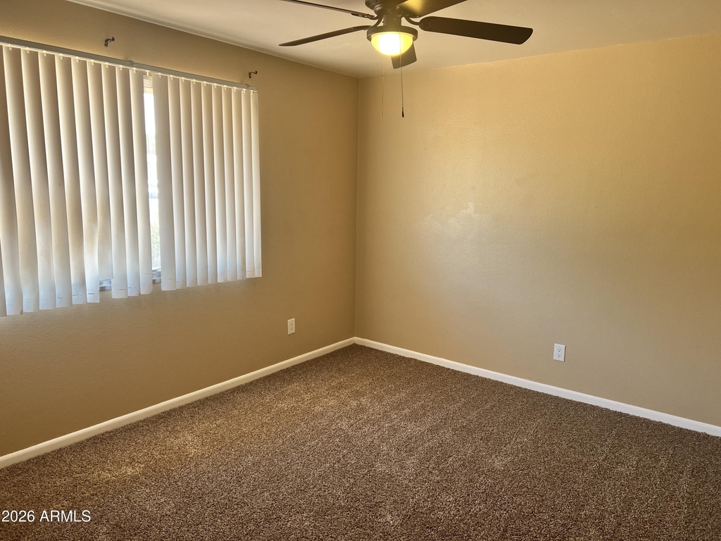 602 E Lodge Drive - Photo 20