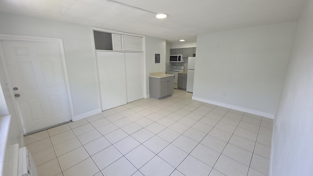 7311 Venetian Street - Photo 0