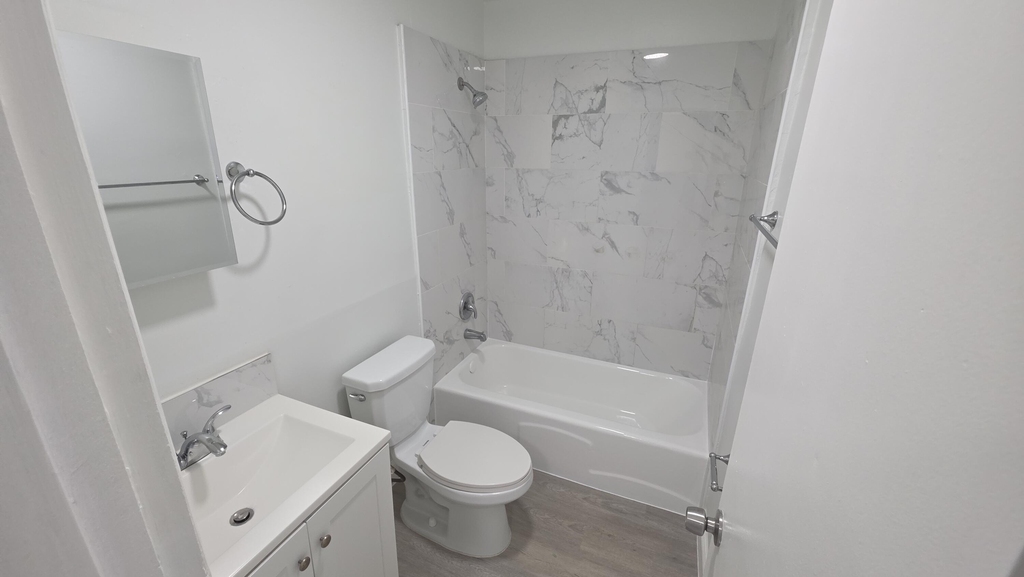 7311 Venetian Street - Photo 4
