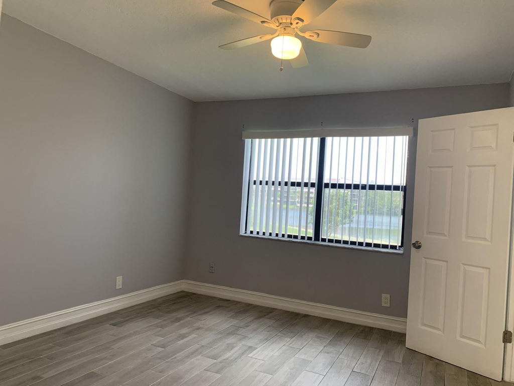 10011 Winding Lake Road - Photo 9