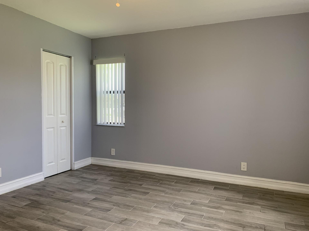 10011 Winding Lake Road - Photo 11