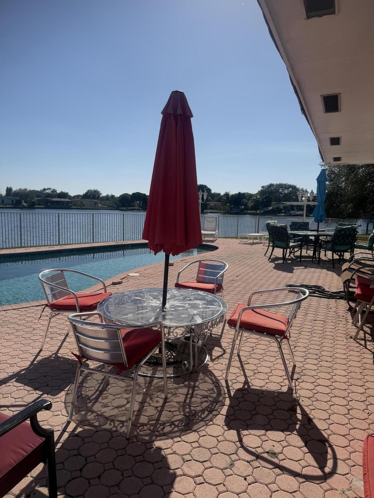 2181 Nw 94th Avenue - Photo 4