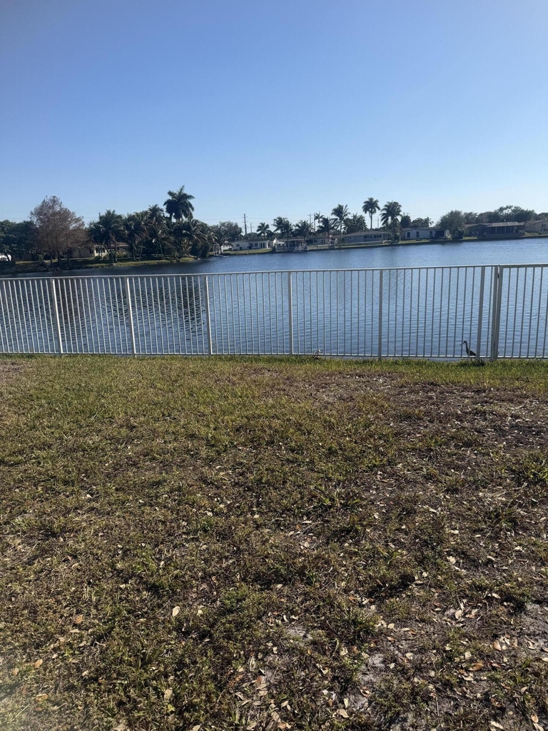 2181 Nw 94th Avenue - Photo 6