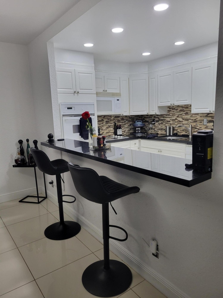 19370 Collins Avenue - Photo 4