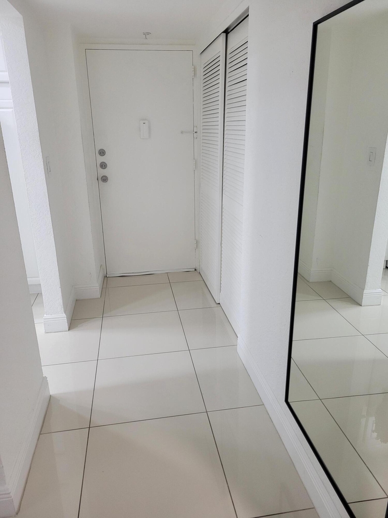 19370 Collins Avenue - Photo 6