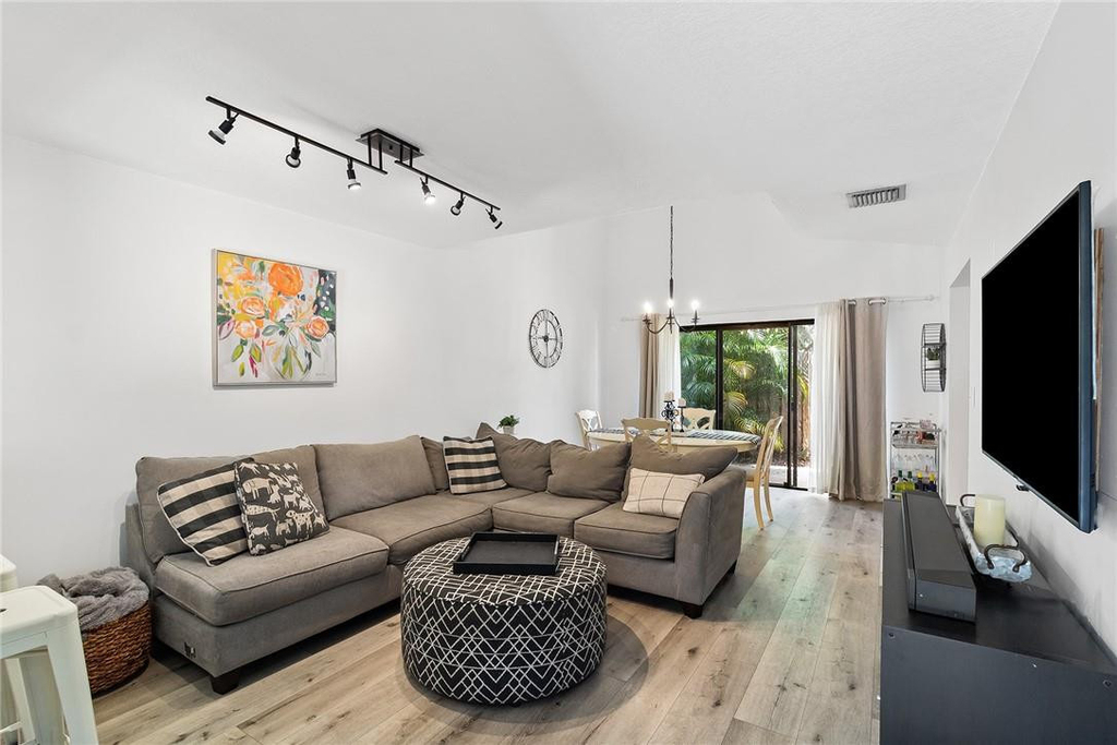 324 City View Drive - Photo 5