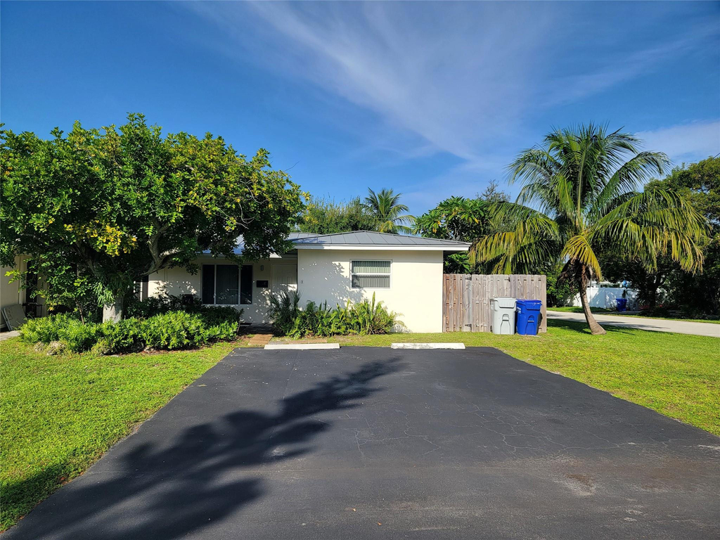 1601 Sw 1 Terrace - Photo 0