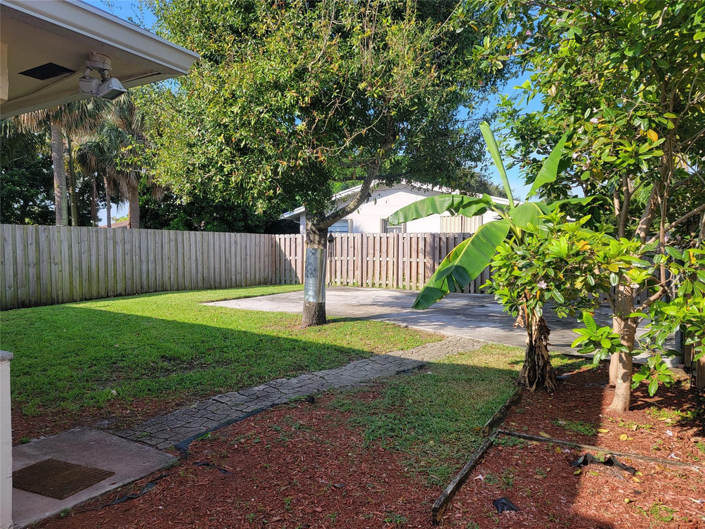 1601 Sw 1 Terrace - Photo 32