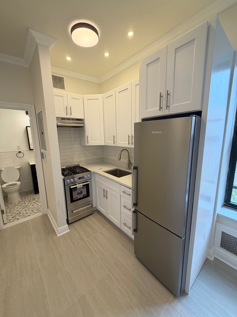 189 East 93rd Street - Photo 3
