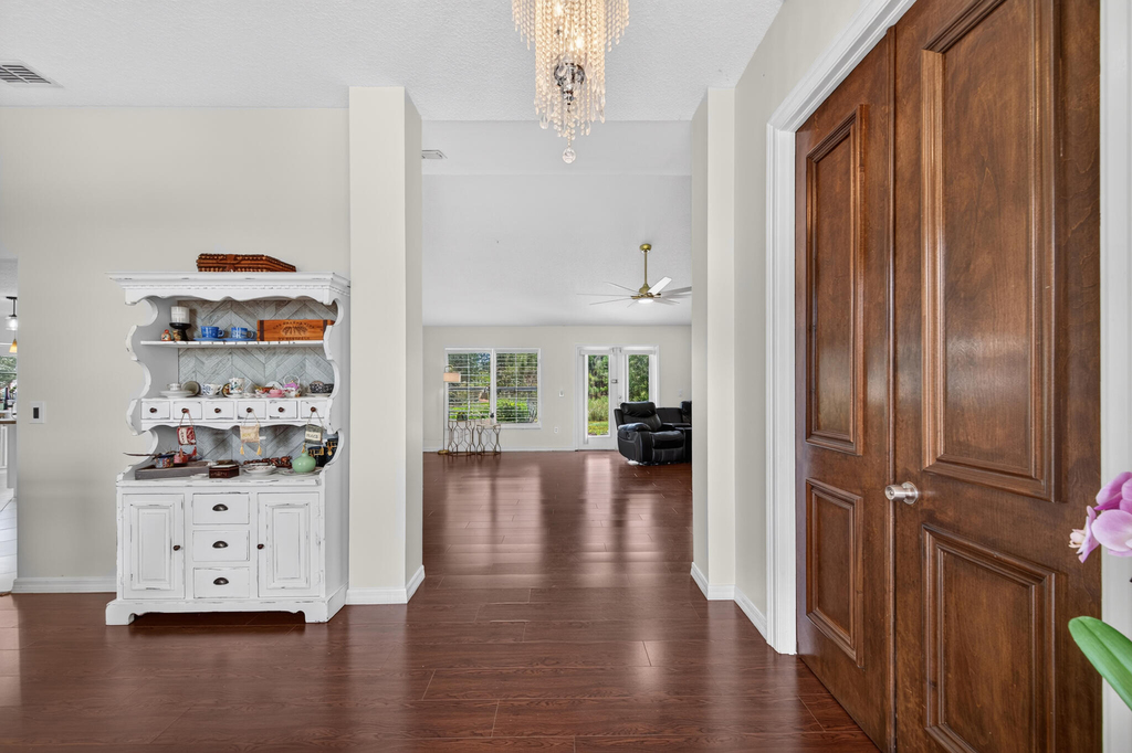 5758 Benbow Court - Photo 3