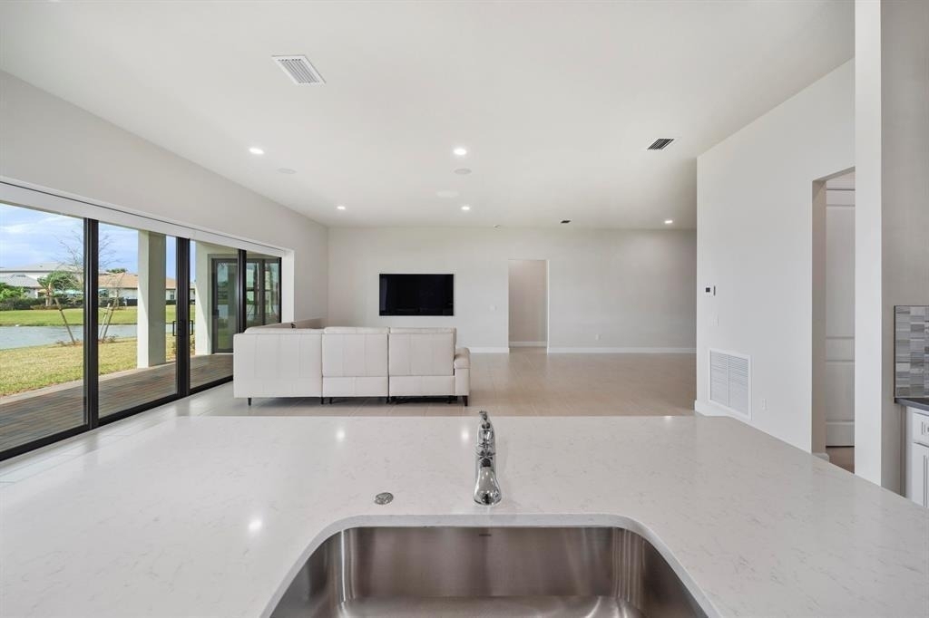 818 Se Courances Drive - Photo 13