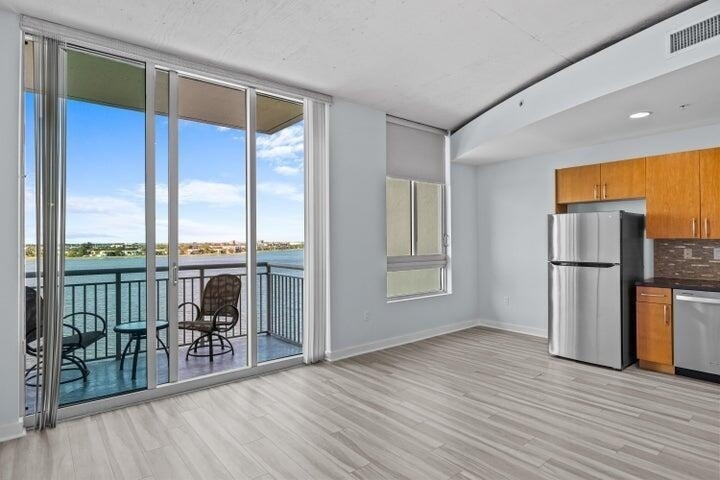 300 S Australian Avenue - Photo 16