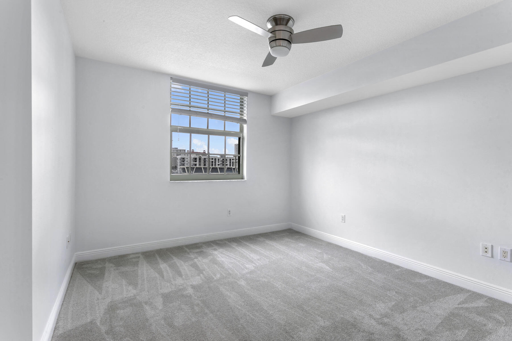 610 Clematis Street - Photo 9