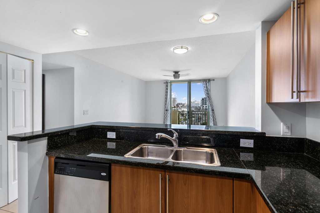 610 Clematis Street - Photo 1