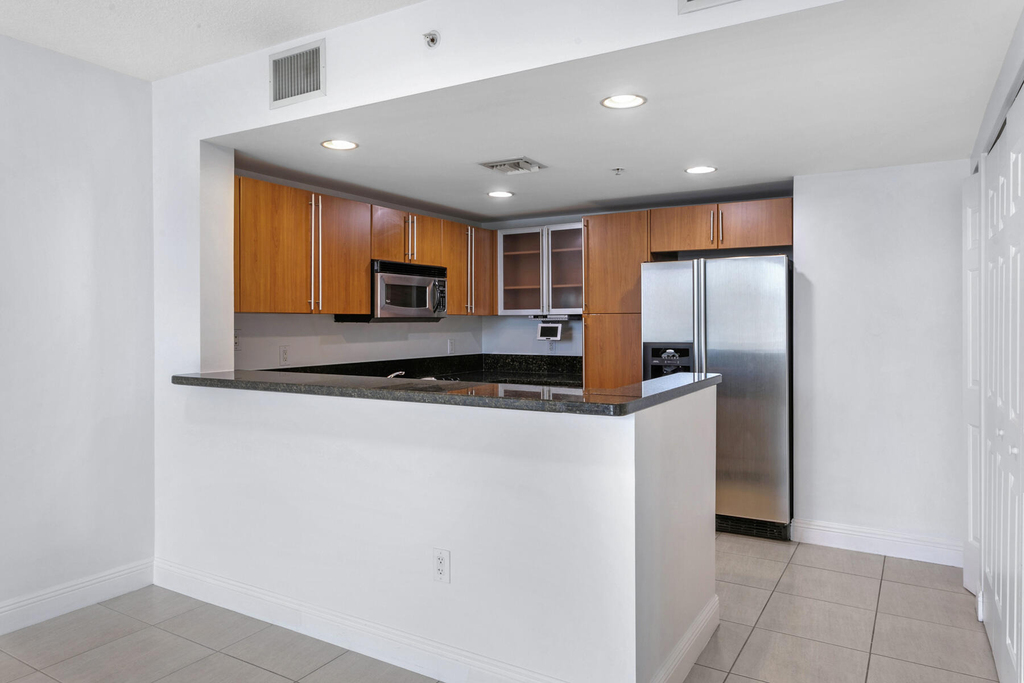 610 Clematis Street - Photo 4