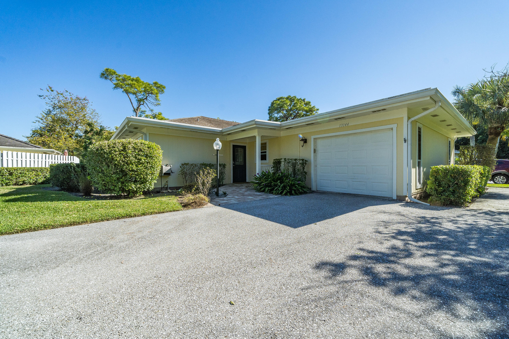 13144 Eastpointe Way - Photo 0