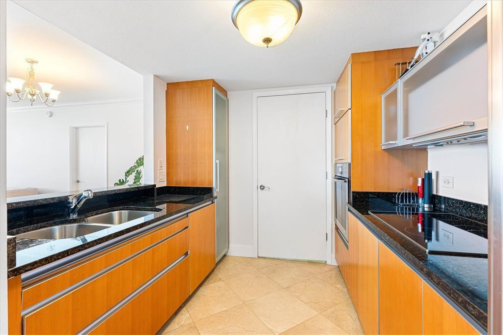 17201 Collins Avenue - Photo 7