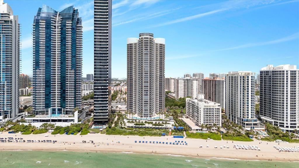 17201 Collins Avenue - Photo 36