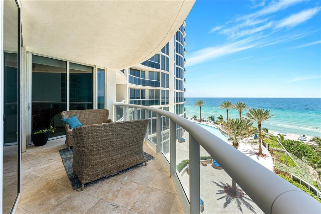 17201 Collins Avenue - Photo 12