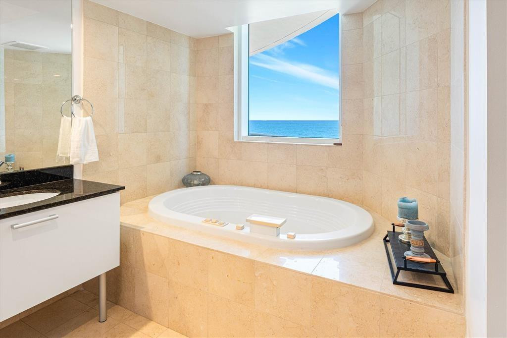 17201 Collins Avenue - Photo 24