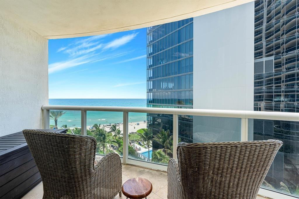 17201 Collins Avenue - Photo 19