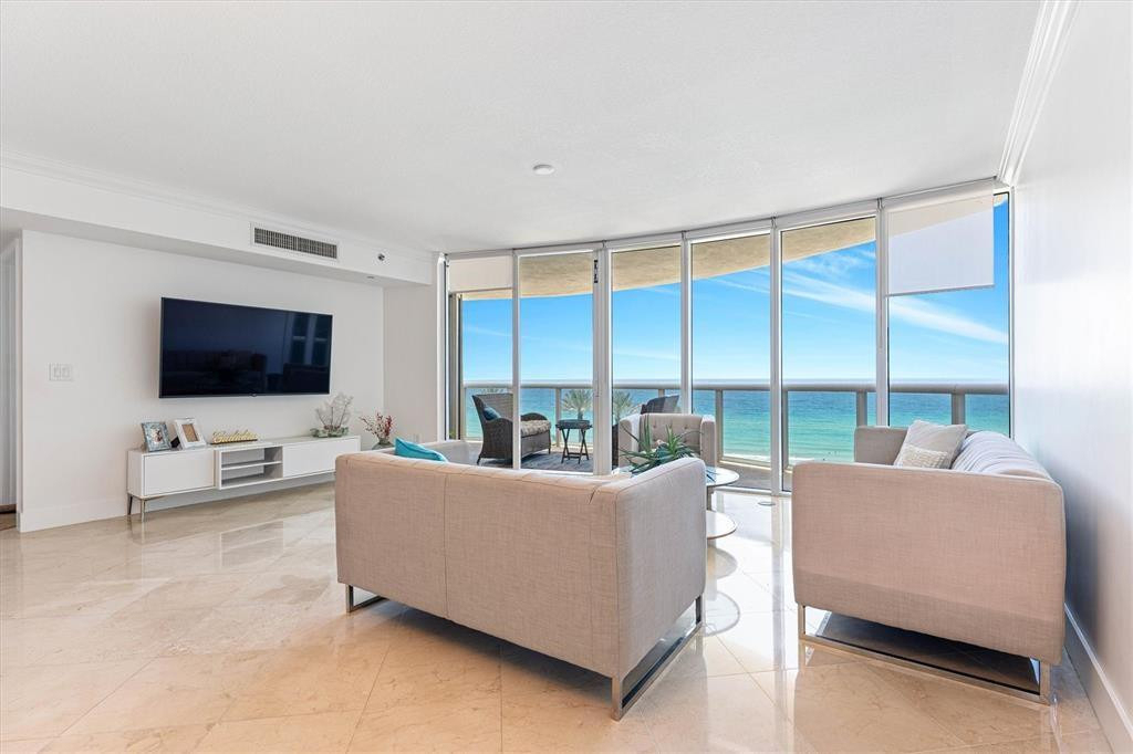17201 Collins Avenue - Photo 2