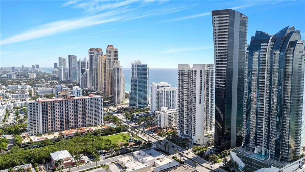 17201 Collins Avenue - Photo 29