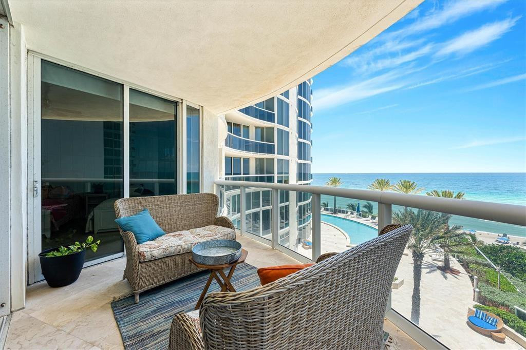 17201 Collins Avenue - Photo 13