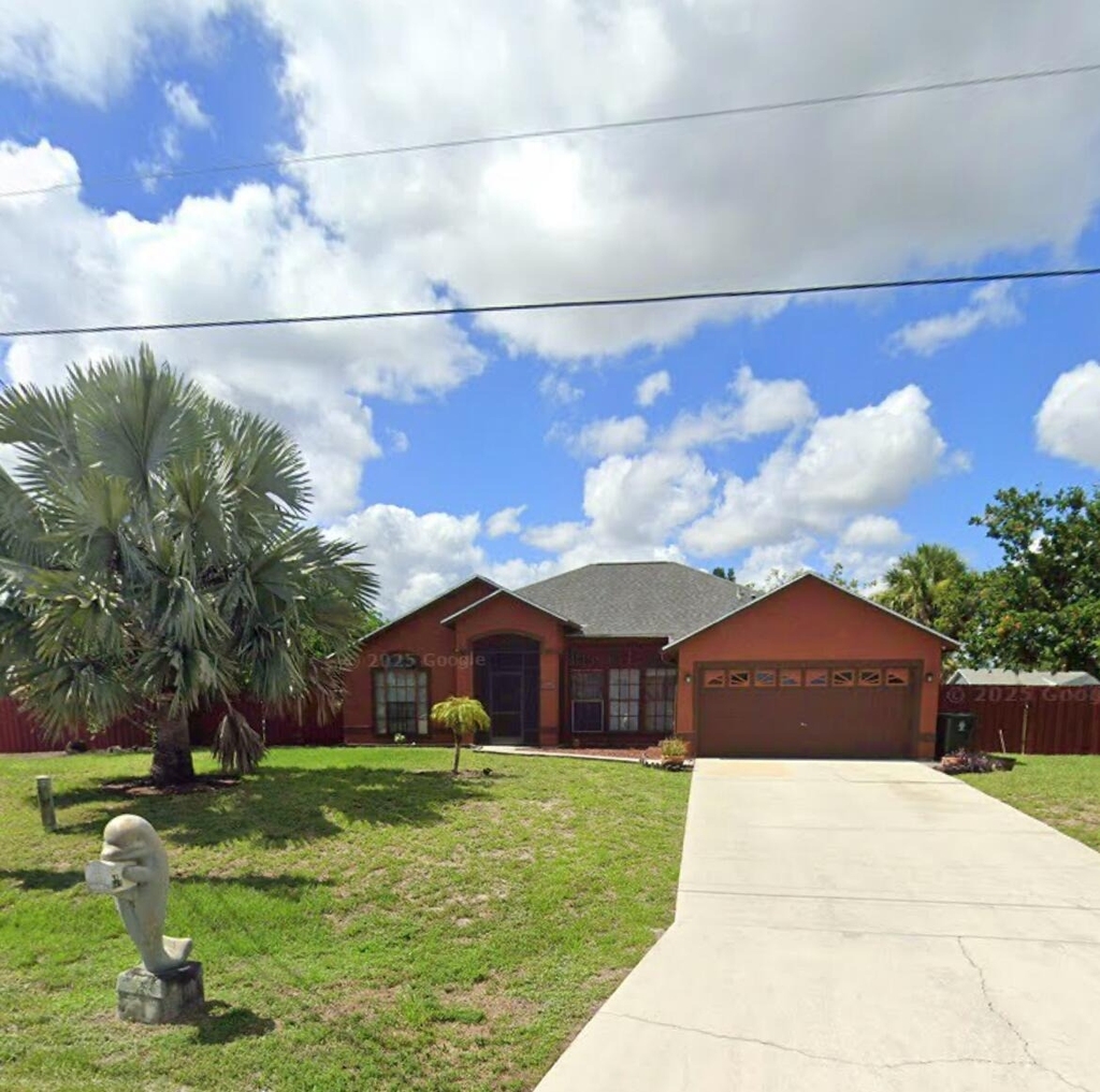 1698 Sw Flint Street - Photo 0