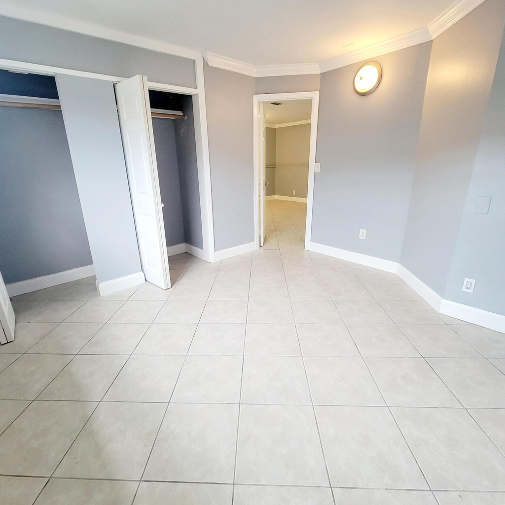 2021 Nw 64th Avenue - Photo 15