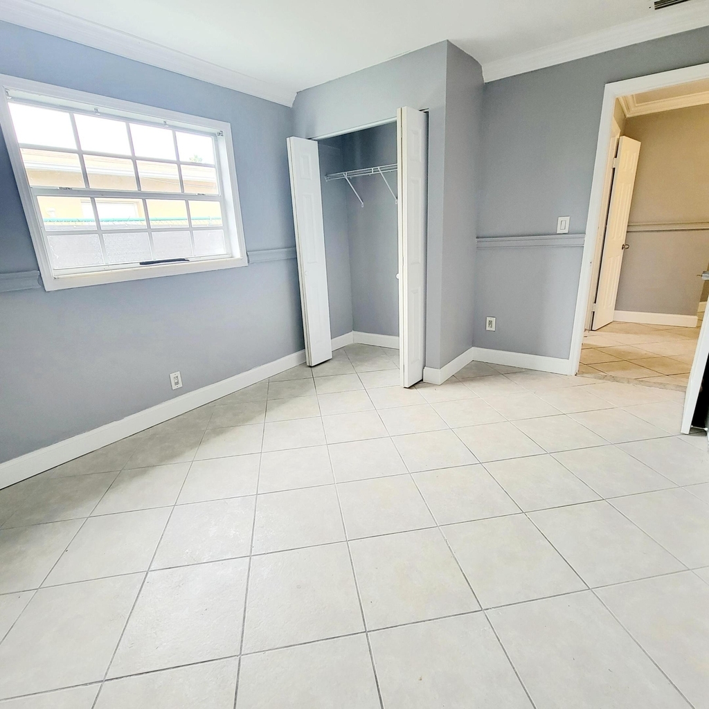 2021 Nw 64th Avenue - Photo 18