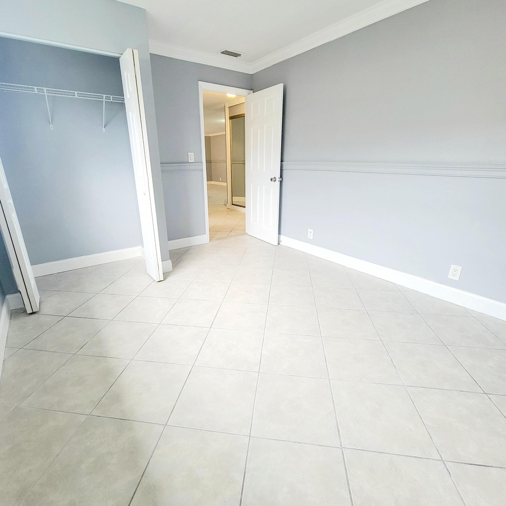 2021 Nw 64th Avenue - Photo 19