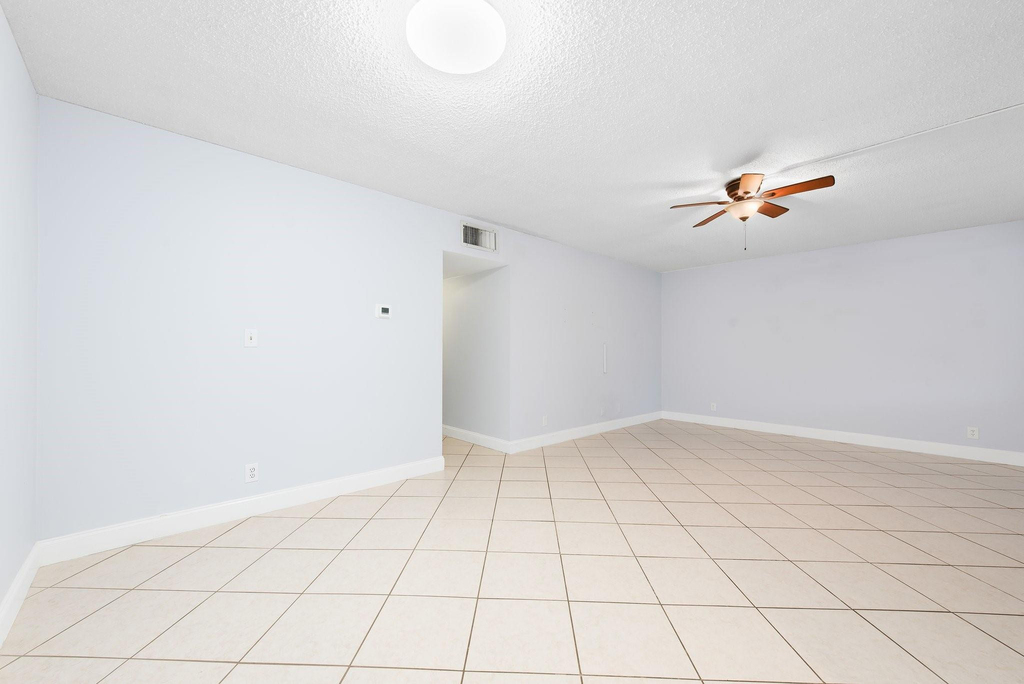 1340 Ne 28th Avenue - Photo 11