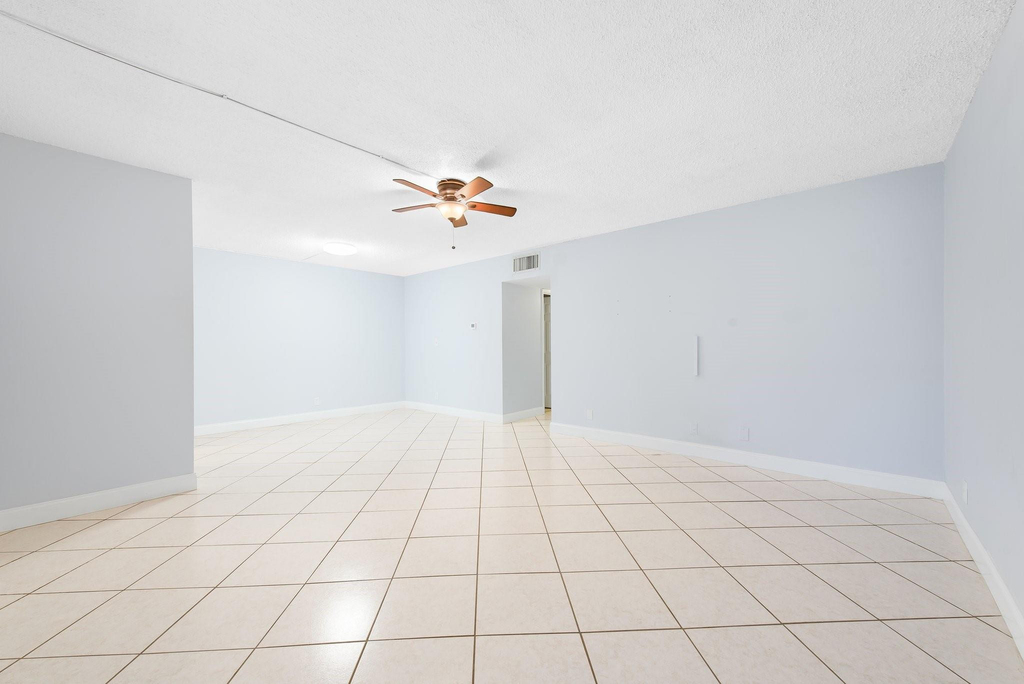 1340 Ne 28th Avenue - Photo 8