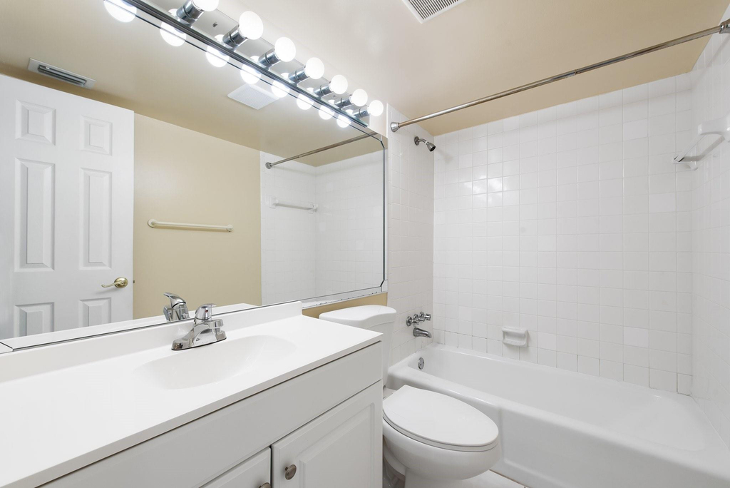 1340 Ne 28th Avenue - Photo 12